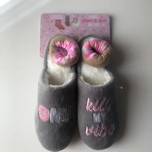 DoNut Kill My Vibe Ladies House Slippers & Socks Set - Size 8-9 Large